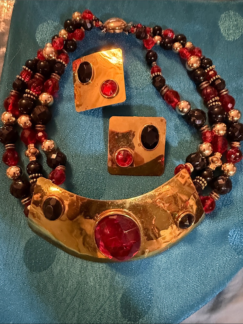 Vintage dramatic Gold-Tone Red & Black Beaded Necklace with Matching Earrings